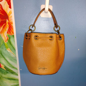 #88 Jessica Simpson bucket bag